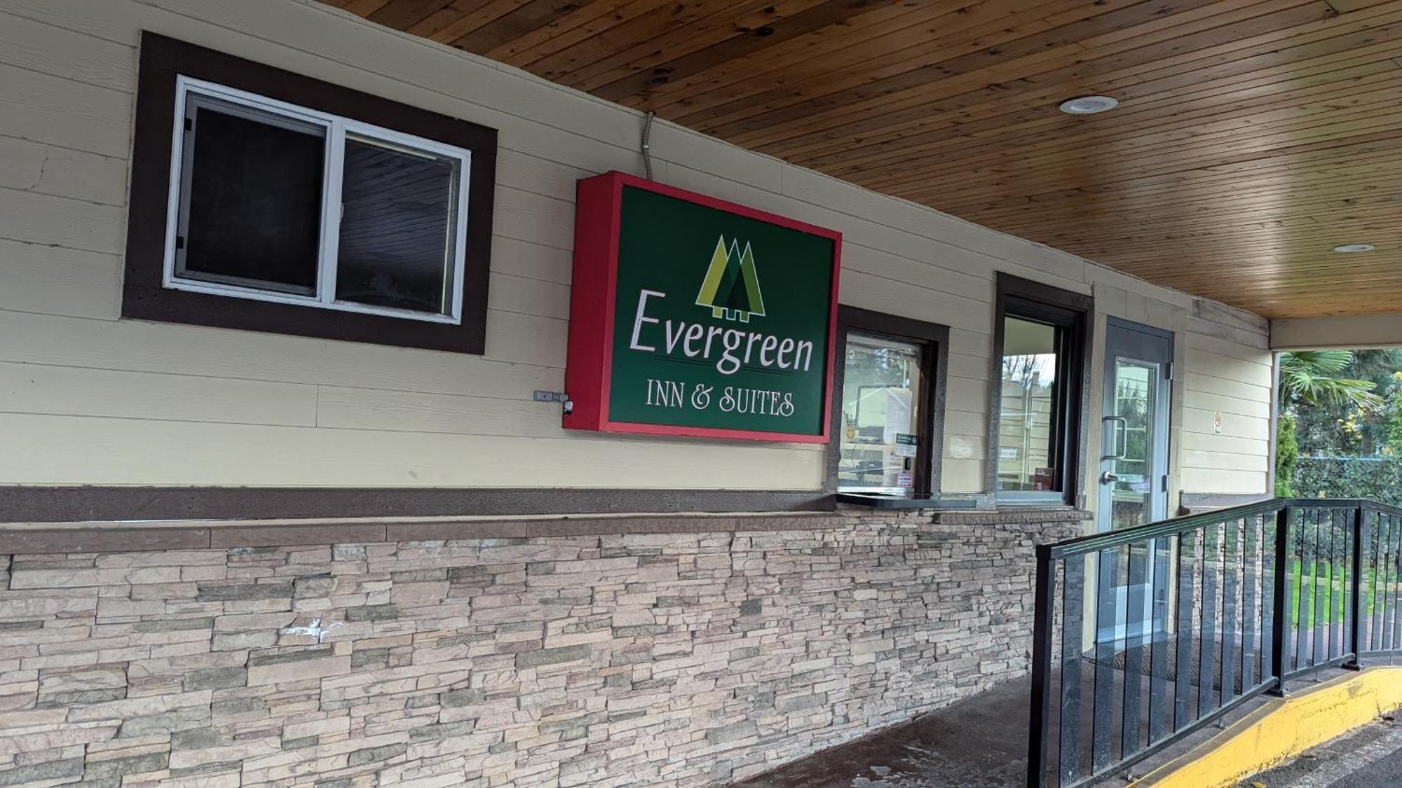 Evergreen Inn & Suites Portland (Adults Only) Exterior foto